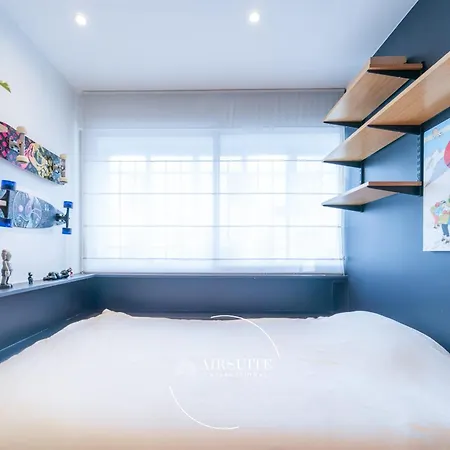 Luxury Montmartre Cocoon 3br By Airsuite Apartment